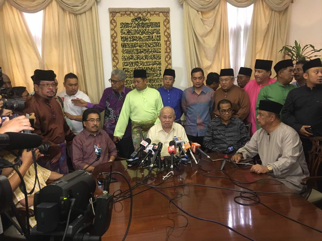 Ku Li tawar diri bertanding jawatan Presiden UMNO