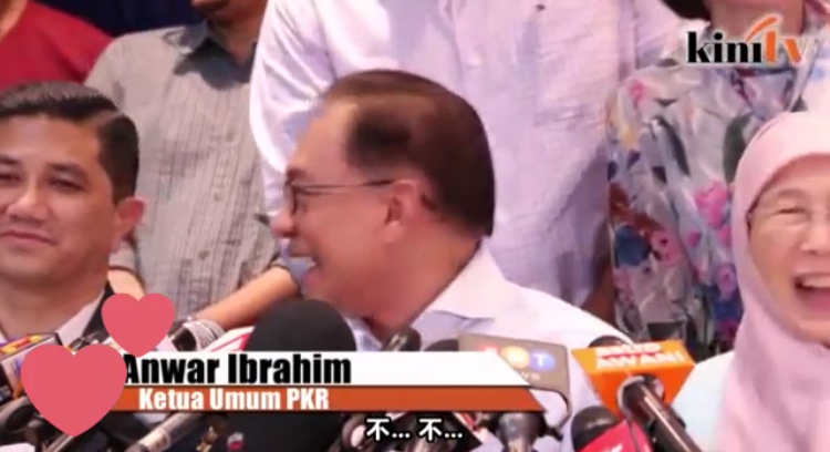 (VIDEO) Anwar sindir dan perli Azmin di depan wartawan