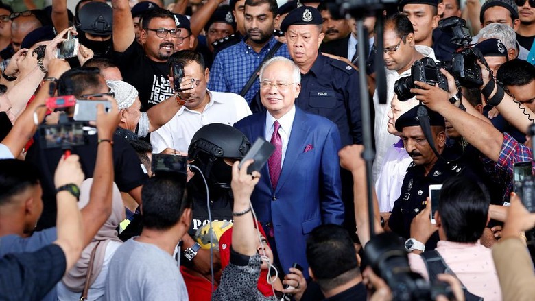 Najib dihadapkan lagi ke mahkamah esok