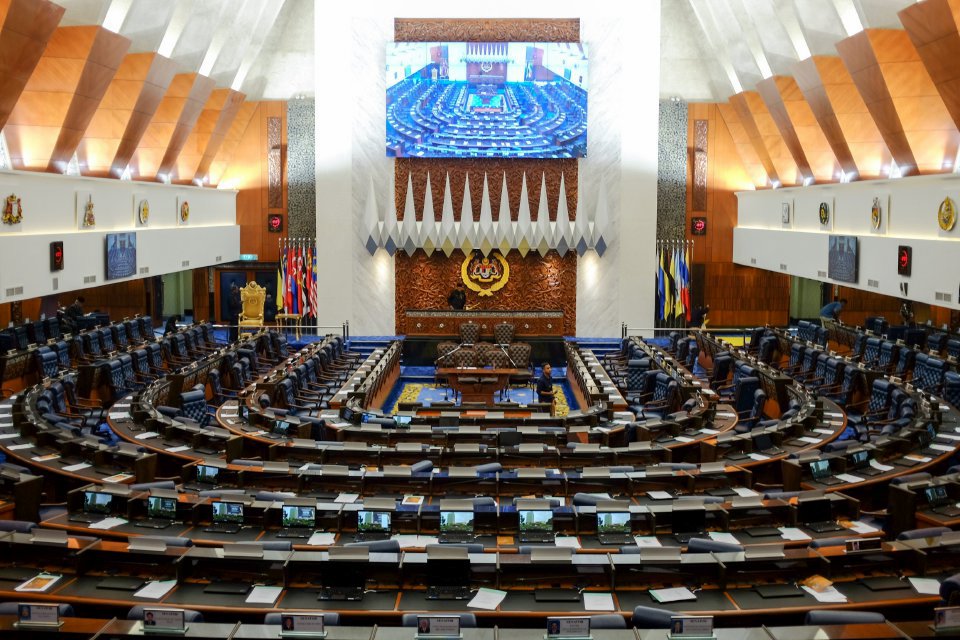 Sabah, Sarawak MPs clash with speaker over bill to amend constitution
