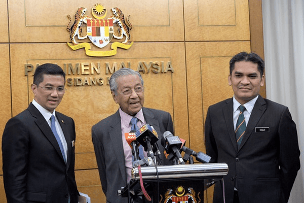 Bentangkan Semula Pindaan Perlembagaan Persekutuan Bergantung Kepada Keperluan – Dr Mahathir