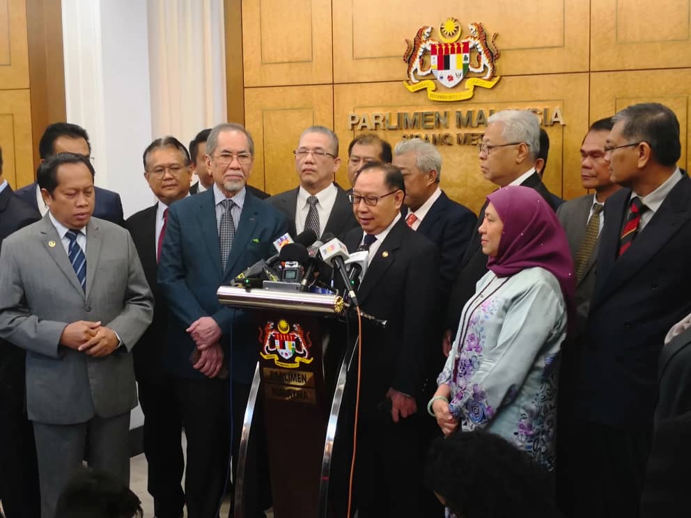 MP Sabah, Sarawak mahu RUU pinda Perkara 1(2) ditarik