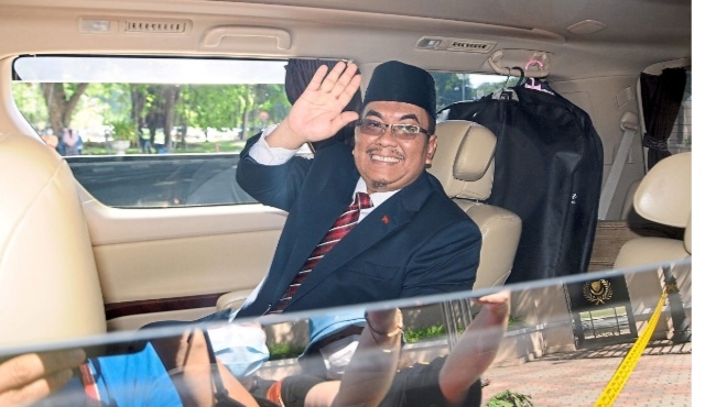 Muhammad Sanusi angkat sumpah MB Kedah Ahad