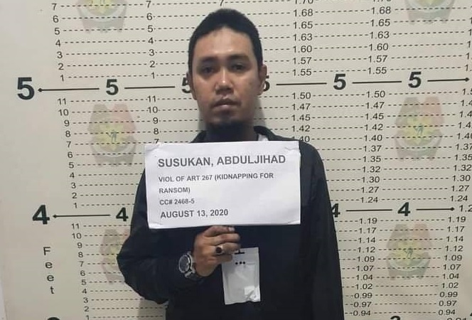 Pemimpin Abu Sayyaf ' Sipemenggal Kepala' ditahan polis Filipina