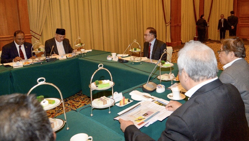 Hajiji di Brunei bersama Perdana Menteri untuk lawatan rasmi dua hari