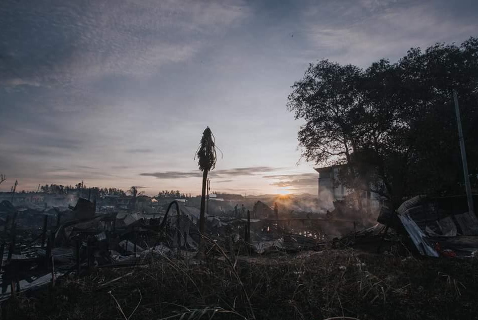 [VIDEO] Terbakar lagi: 25 rumah atas air  di Tanjung Aru musnah dijilat Api