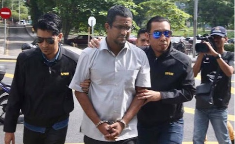 KR Naveen Setiausaha Politik Sivarasa Rasiah didakwa minta rasuah 