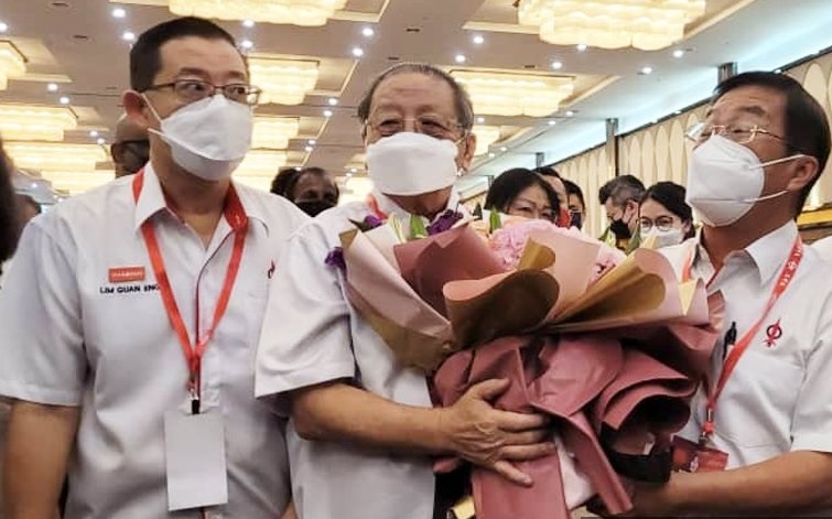(VIDEO) Lim Kit Siang umum bersara tidak tanding  PRU-15