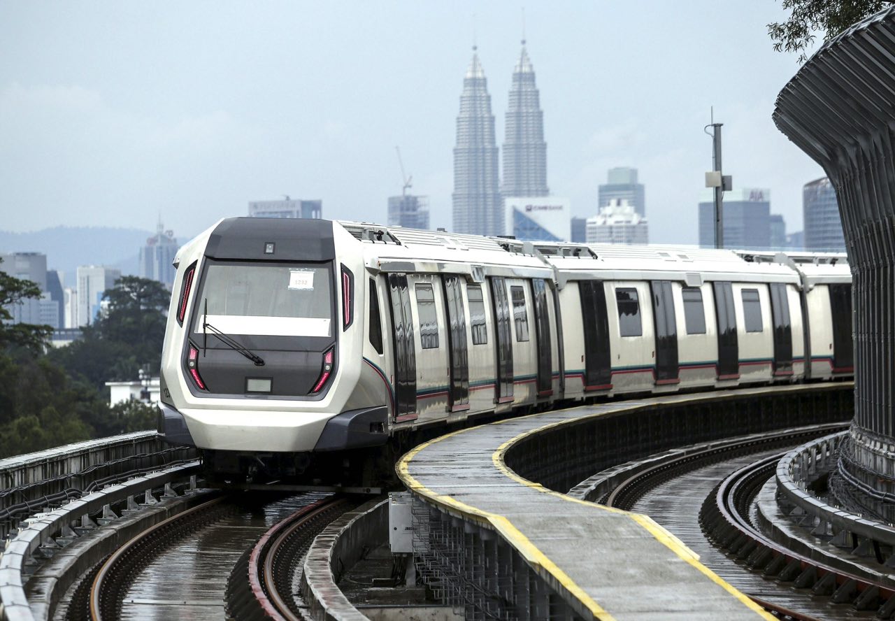 Kejatuhan nilai Ringgit beri impak kepada pembinaan LRT dan MRT