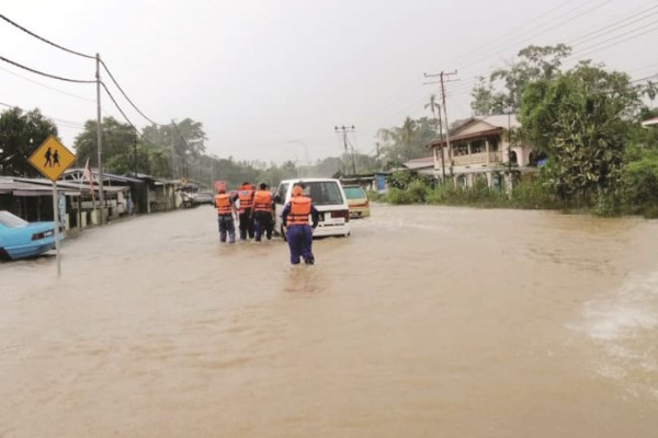 Sandakan Sabah mula dilanda banjir