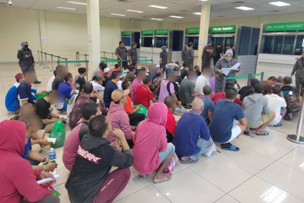 Imigresen Sabah hantar pulang 292 PTI ke negara asal