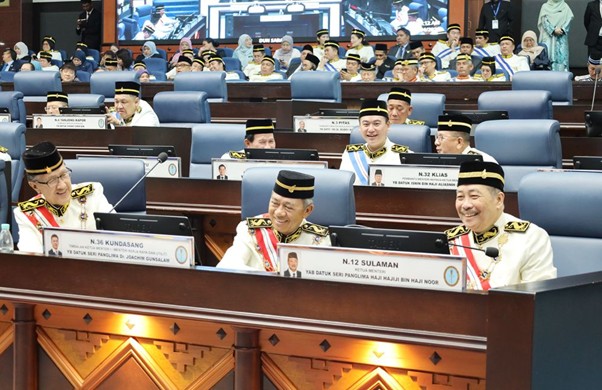Sidang DUN Sabah Ke-17 dibuka secara rasmi